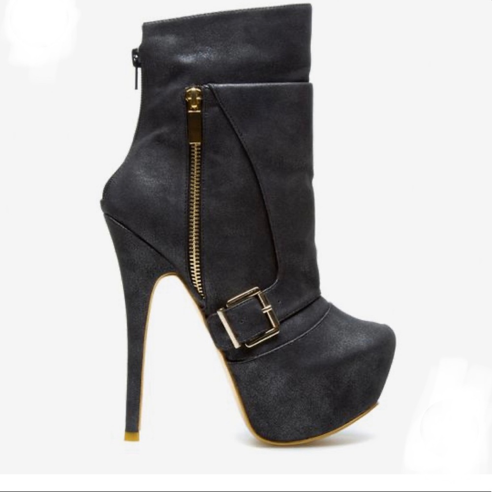 🖤Black Rockstar Booties🖤